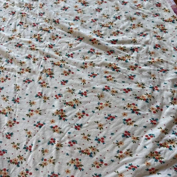 Posh Peanut Floral Blanket - Picture 4 of 5